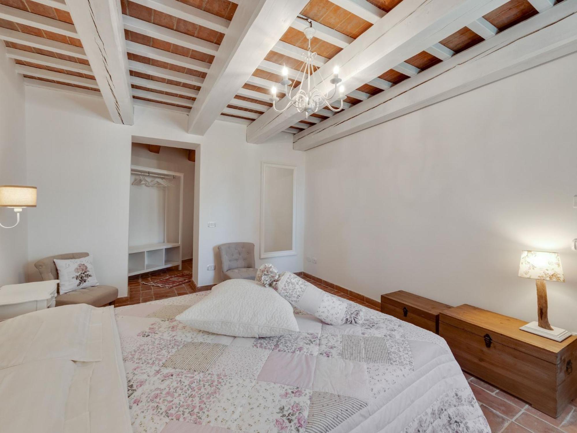 Stunning Apartment In Mombaroccio Near Metauro River Exterior foto