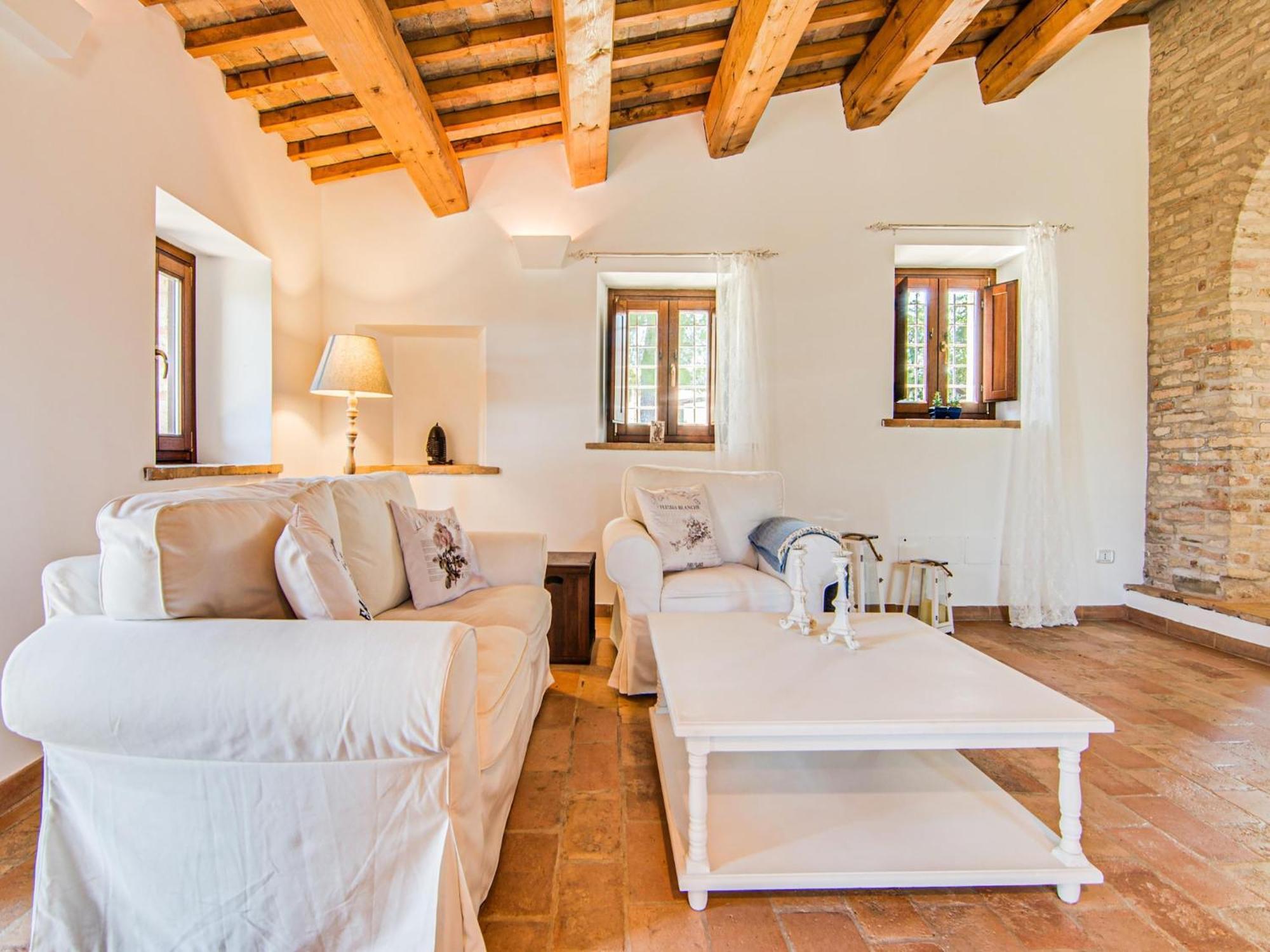 Stunning Apartment In Mombaroccio Near Metauro River Exterior foto